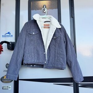 Womens Sherpa lined Levi’s Corduroy Jacket